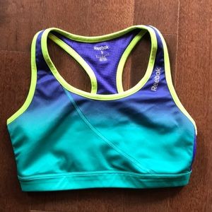 ⭐️ Reebok sports bra 2/30$